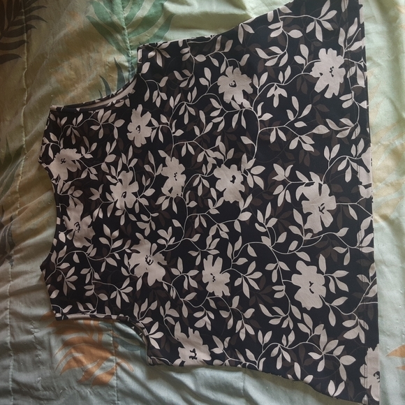 CROFT&BARROW Stetch top - Picture 4 of 6